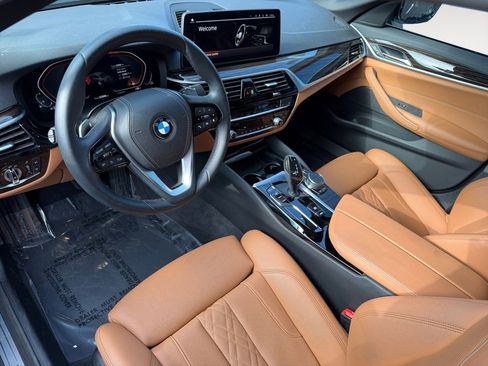 Used 2023 BMW 530i w/ Convenience Package image 16