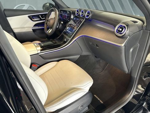 Used 2025 Mercedes-Benz GLC 300 image 25