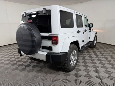 Used 2016 Jeep Wrangler Unlimited Sahara image 9
