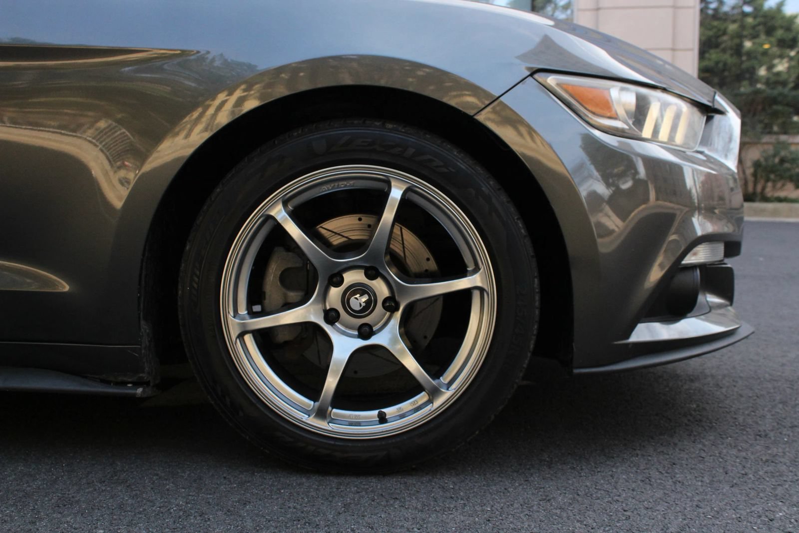 Used 2016 Ford Mustang Premium RWD image 4