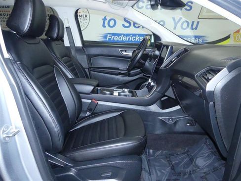 Used 2023 Ford Edge SEL image 7