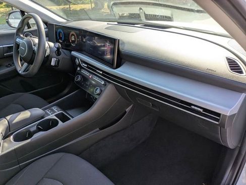 Used 2025 Hyundai Sonata SEL FWD image 35