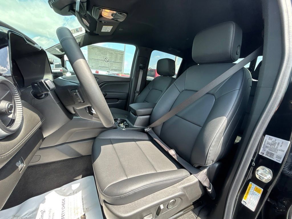 New 2026 Chevrolet Colorado LT w/ LT Convenience Package RWD image 16