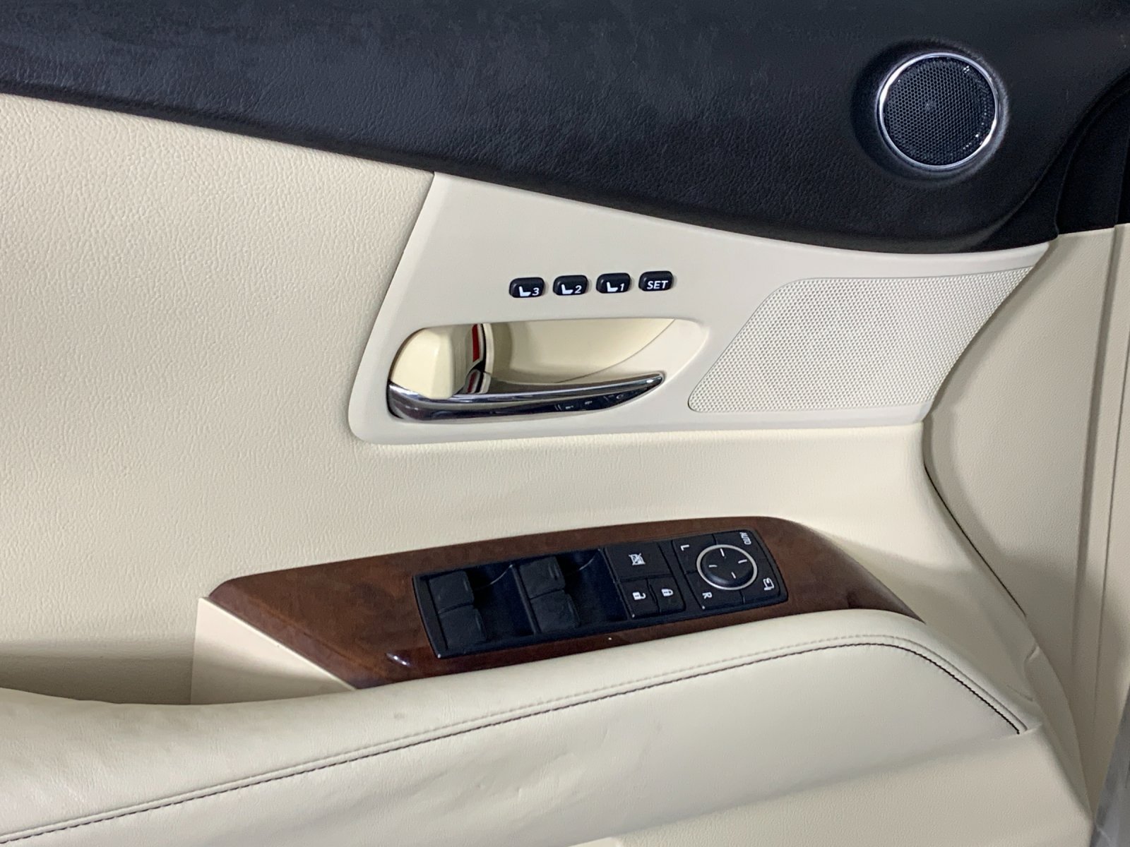 Used 2013 Lexus RX 350 FWD w/ Navigation Pkg image 14