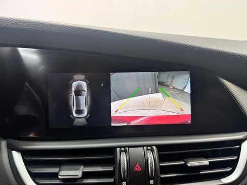 Used 2020 Alfa Romeo Giulia w/ Quick Order Package 22K Sport RWD image 23