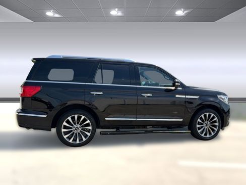 Used 2018 Lincoln Navigator Select AWD/4WD image 8