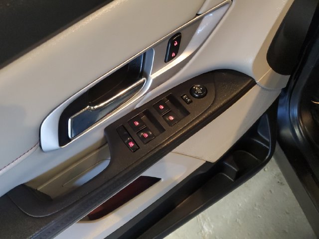 Used 2017 GMC Terrain SLE AWD/4WD image 13