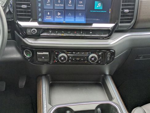 Used 2025 Chevrolet Silverado 3500 High Country w/ High Country Premium Package image 18