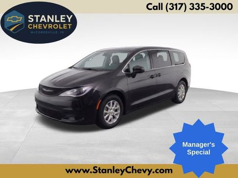 Used 2023 Chrysler Voyager LX FWD image 1