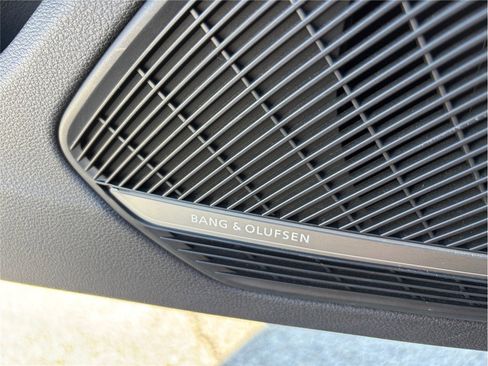 Used 2017 Audi A4 2.0T Prestige image 25