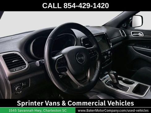 Used 2019 Jeep Grand Cherokee Altitude AWD/4WD image 4