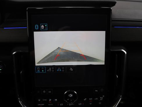 Used 2025 GMC Acadia Denali w/ Super Cruise Package AWD/4WD image 27