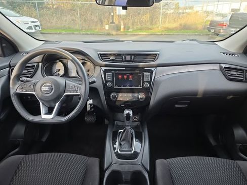 Used 2021 Nissan Rogue Sport S image 12