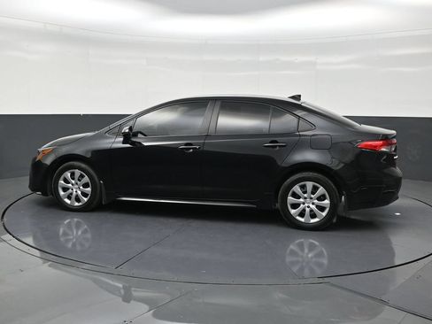 Used 2025 Toyota Corolla LE FWD image 2