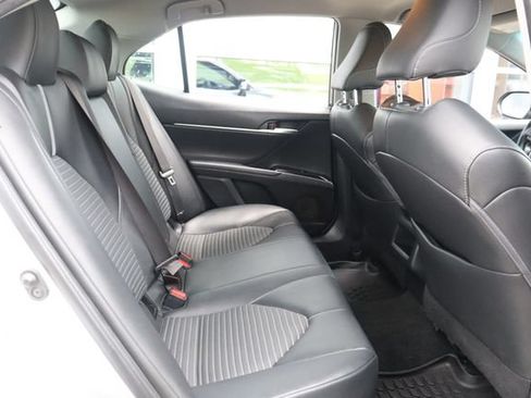 Used 2018 Toyota Camry SE FWD image 28