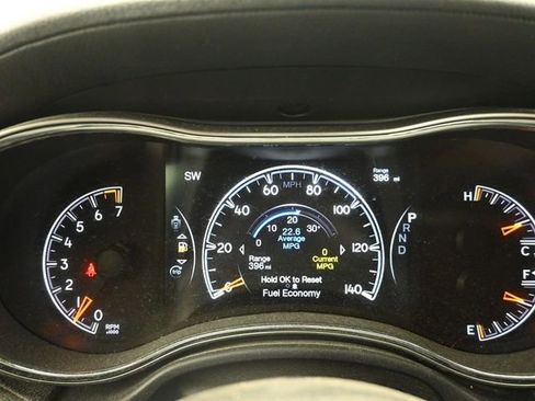 Used 2018 Jeep Grand Cherokee Limited image 17