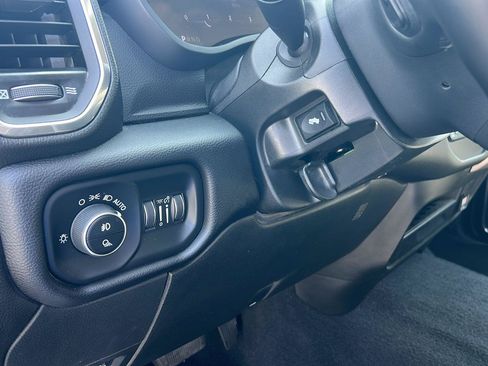 Used 2024 RAM 2500 Laramie AWD/4WD image 17