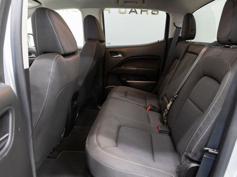 Used 2016 Chevrolet Colorado LT AWD/4WD image 8
