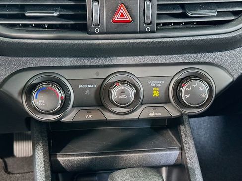 Used 2023 Kia Forte LXS w/ LXS Technology Package image 21