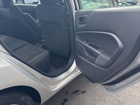 Used 2012 Ford Fiesta SE image 10