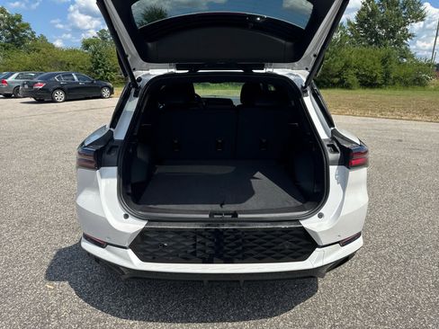 New 2025 Chevrolet Equinox EV RS image 13