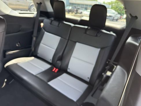 Used 2022 Ford Explorer XLT w/ Equipment Group 202A image 12