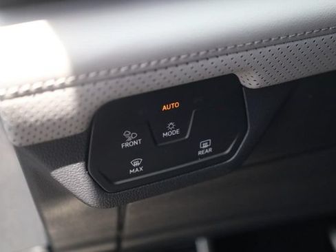 New 2026 Volkswagen Atlas Peak Edition AWD/4WD image 12