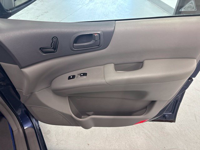 Used 2007 Kia Sedona EX w/ Luxury Pkg FWD image 23