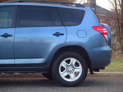 Used 2012 Toyota RAV4 Base 4dr SUV w/ Value Pkg image 22