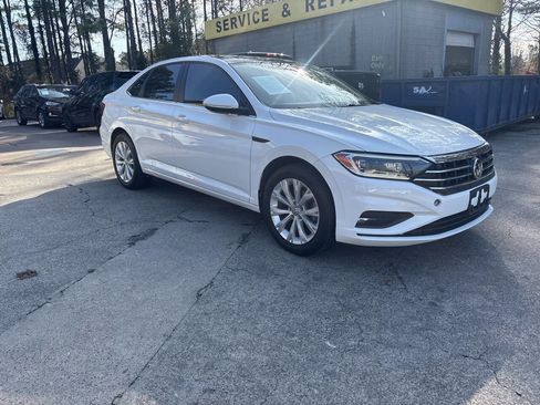 Used 2019 Volkswagen Jetta SEL Premium image 4