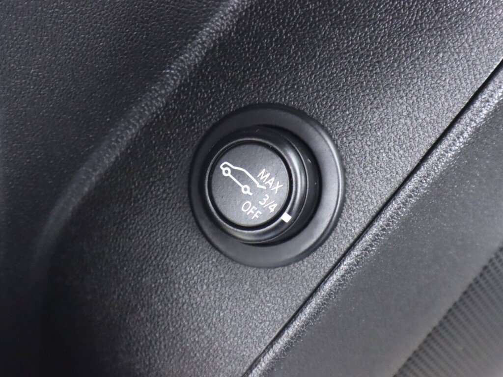 Used 2019 Chevrolet Equinox LT w/ Driver Convenience Package AWD/4WD image 28