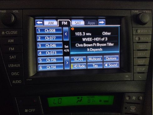 Used 2015 Toyota Prius Five image 25