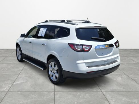 Used 2017 Chevrolet Traverse LT w/ Traveler's Package FWD image 6
