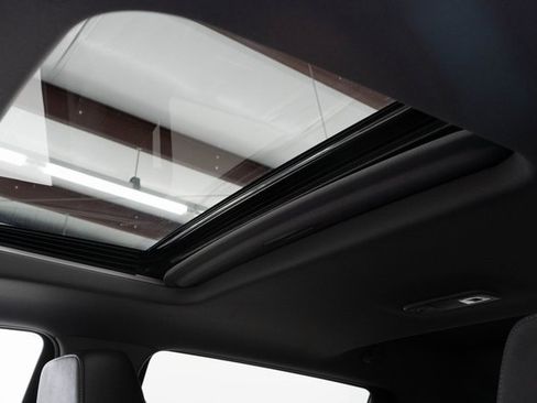 Used 2021 Chevrolet Silverado 1500 LTZ image 4