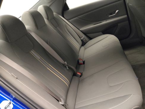 Used 2025 Hyundai Elantra Sport image 19