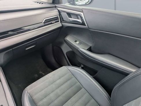 Used 2024 Mitsubishi Outlander SE FWD image 18