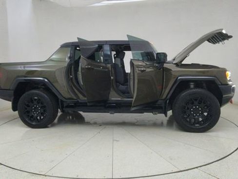 Used 2025 GMC Hummer EV 2X w/ LPO, Sport Package AWD/4WD image 75