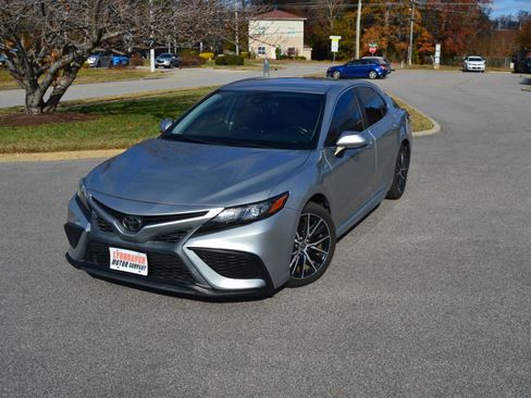 Used 2021 Toyota Camry SE image 23