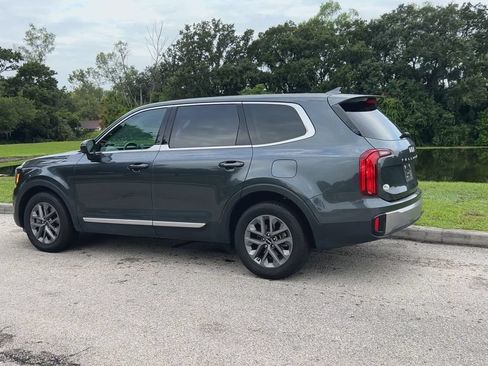 Used 2024 Kia Telluride LX FWD image 6