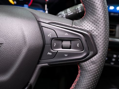 Used 2024 Chevrolet Trax RS w/ Sunroof Package FWD image 25