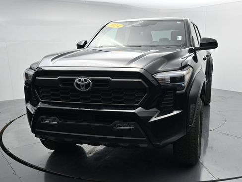 Used 2024 Toyota Tacoma TRD Off-Road AWD/4WD image 3