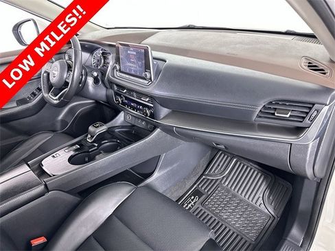 Used 2023 Nissan Rogue SV w/ SV Premium B Package image 30