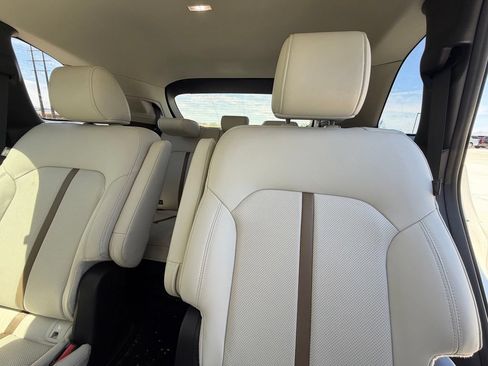 Used 2024 MAZDA CX-90 Plug-In Hybrid w/ Premium Plus AWD/4WD image 9