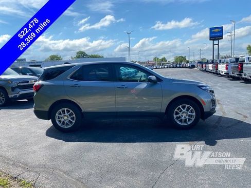 Used 2024 Chevrolet Equinox LT w/ LPO, Floor Liner Package FWD image 11
