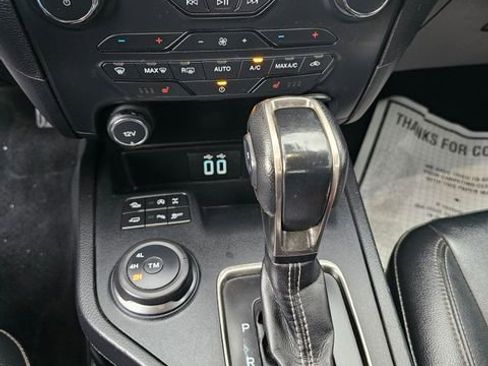 Used 2019 Ford Ranger Lariat w/ FX4 Off-Road Package AWD/4WD image 16