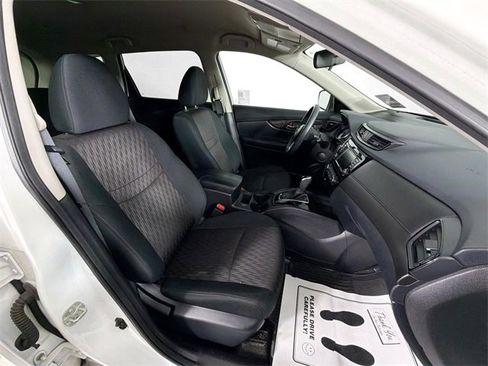 Used 2020 Nissan Rogue SV image 26