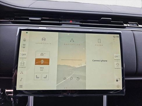 New 2025 Land Rover Range Rover SV image 21