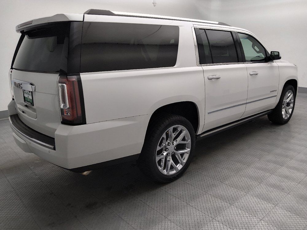 Used 2017 GMC Yukon XL Denali w/ Open Road Package AWD/4WD image 10