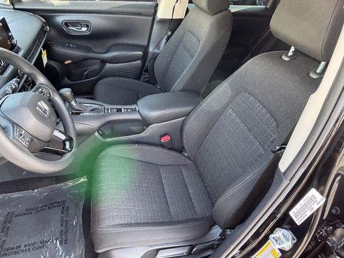 Used 2025 Honda HR-V LX image 14
