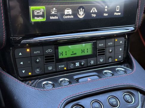 Used 2019 Maserati GranTurismo MC image 32